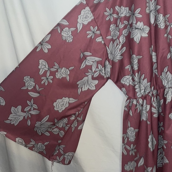 Shien Curve 4XL bell sleeve deep v neck floral dress - Picture 2 of 3